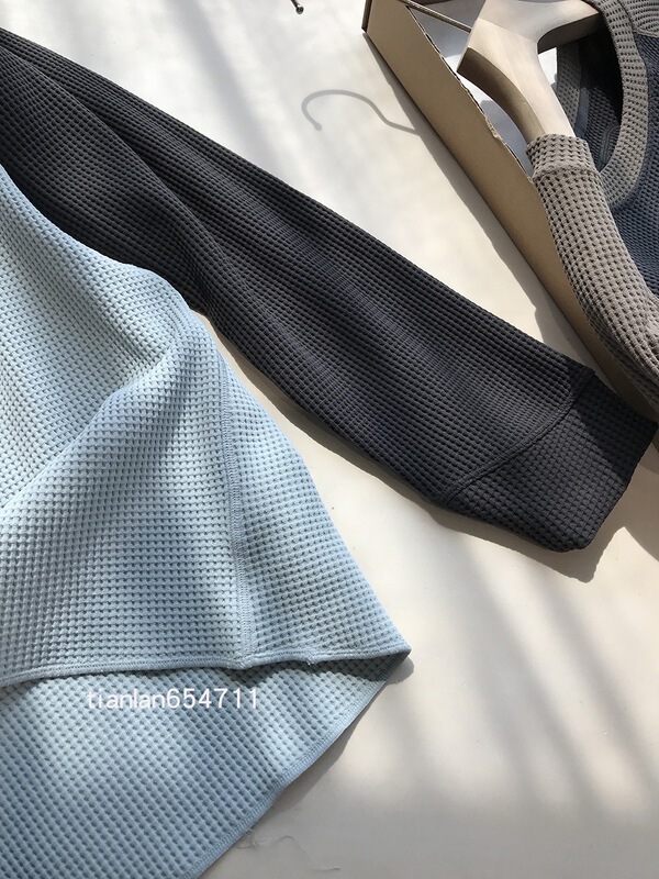 惊艳在上身后 主打一个好搭配 华夫格撞色宽松休闲长袖T恤J1033J|undefined