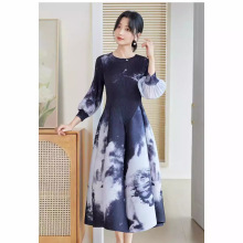 秋季连衣裙三宅洋气妈妈新款时尚印花长裙显瘦胖mm褶皱大码减龄