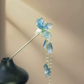 发簪;发夹;胸针