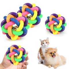 ペットのおもちゃのボールの七色の鈴のボールの小さい中で大きいサイズの犬のおもちゃは虹のボールの猫のおもちゃの現物を卸売りします。