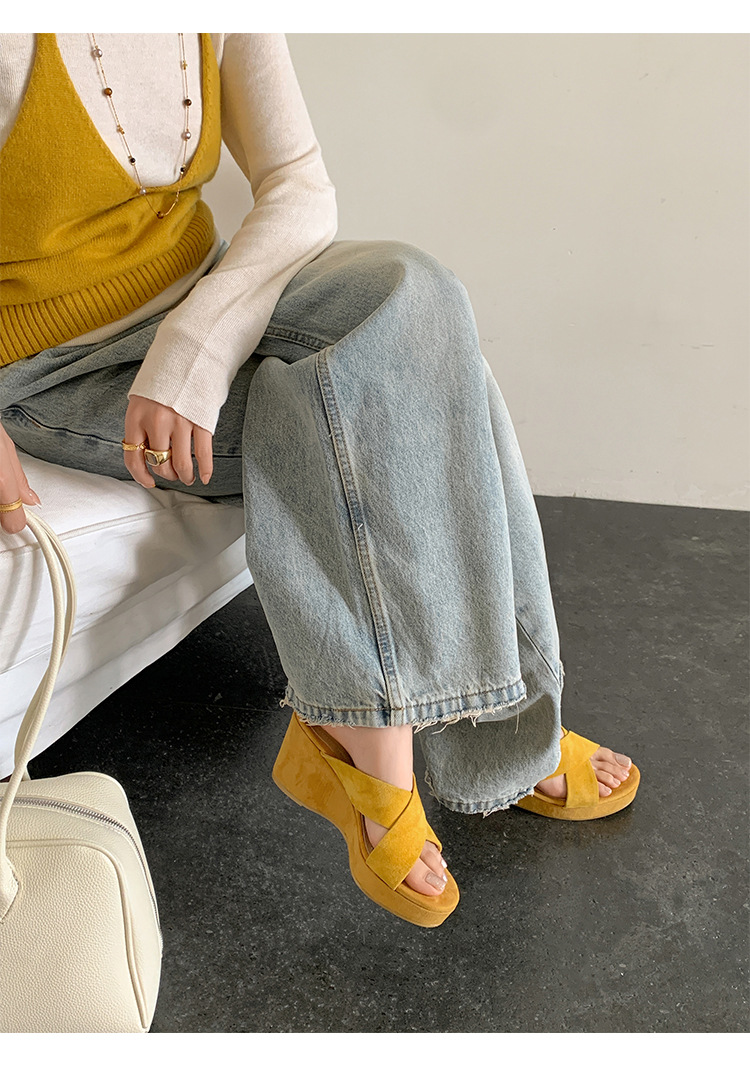 Sandal cao gót nữ mũi hở quai chéo da lộn, gót xuồng 7 cm — màu vàng, màu mơ, màu cà phê chi tiết 11