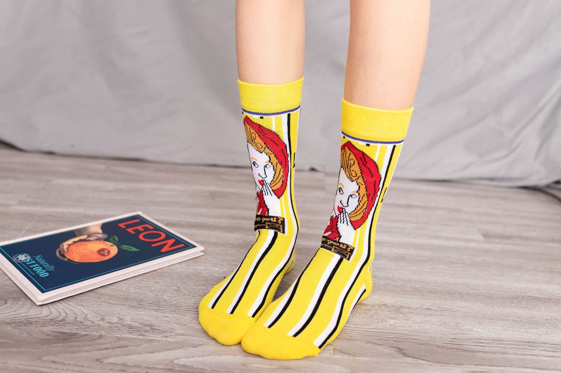 Cute Colorful Cartoon Free Size Women's Cotton Mid-calf Socks display picture 4