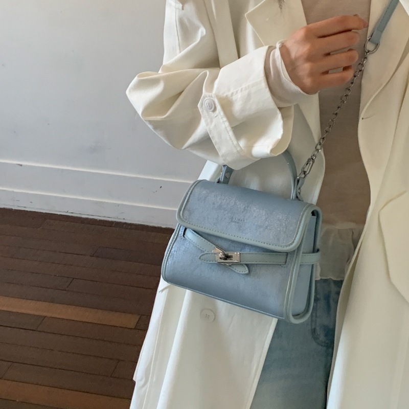 Bolso de fuego para mujeres 2026 nueva moda versátil cadena mochila retro sensación diaria mini bolso cuadrado image 3