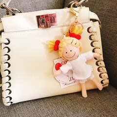 ジャパンオーダー可爱いcocoちゃん女の子车キーリングinsバッグチャーム女の子ハート人形