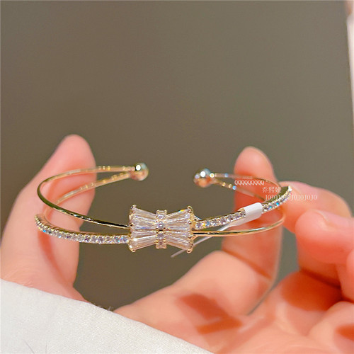 Sweet and Simple Butterfly Knot Bracelet  White Sparkling Instagram Style Exquisite Accessory Jewelry Bracelet J300