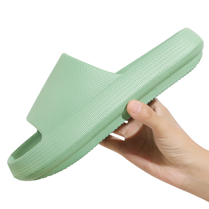 [Zapatillas de plataforma de celebridades de Internet] sandalias antideslizantes de estilo nuevo para mujeres Sandalias antideslizantes para hombres de desgaste en el hogar de verano al por mayor