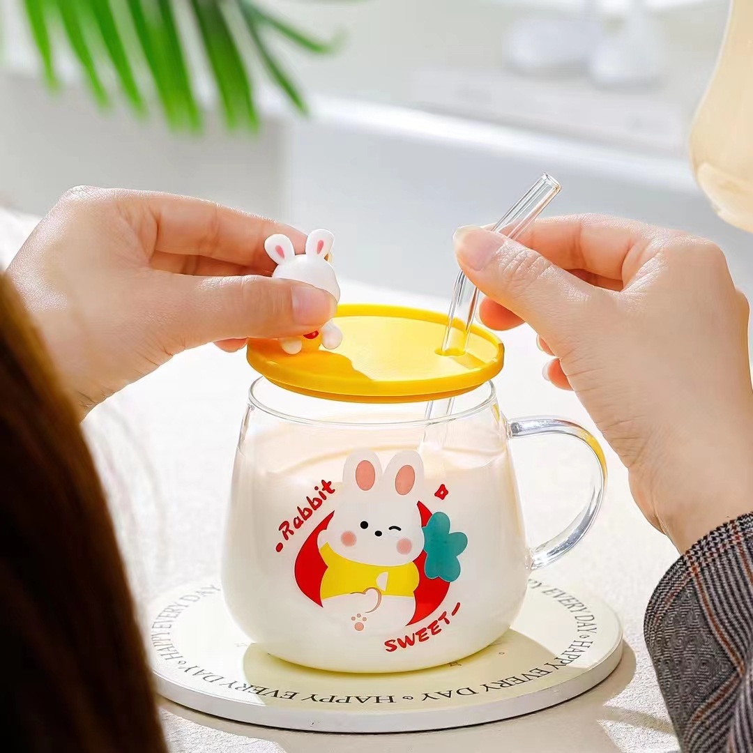 Creativo lindo conejo de dibujos animados de vidrio taza de agua regalo personalizado taza de paja de alto aspecto simple muñeca taza