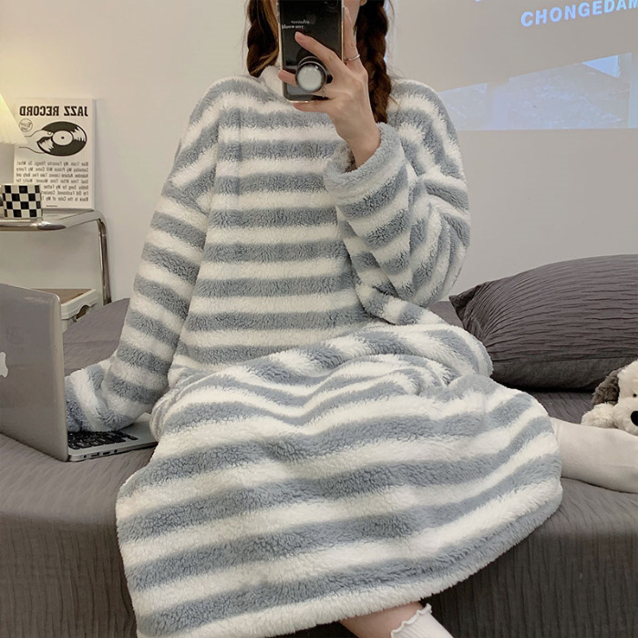 Pijamas de mujeres otoño invierno de franela lindo dibujo animado 2024 nuevo coral de lana gruesa falda cálida ropa para el hogar