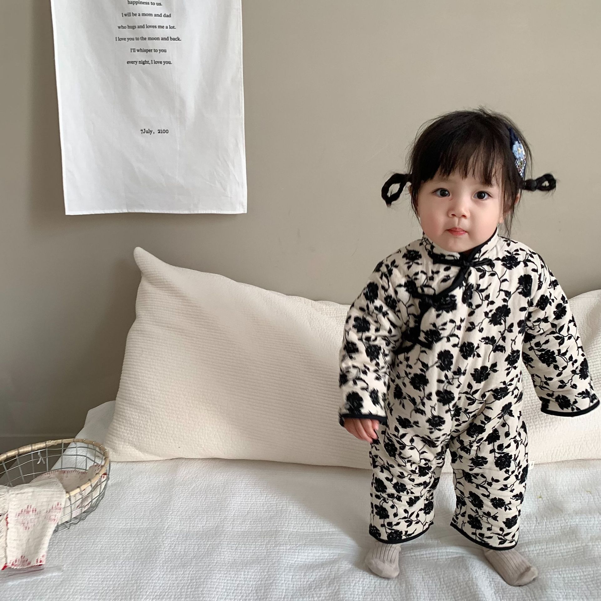Ropa de invierno para niñas ropa de bebé 2023 ropa de otoño e invierno Ropa de niños coreanos ropa anual de bebé ropa acolchada de algodón image 5
