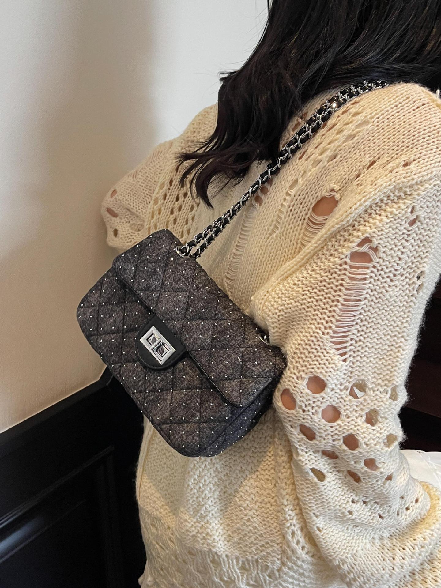 Tendencia de moda denim bolso de cadena de bolso cuadrado 2025 nuevo pequeño viento de fragancia superfuego bolso de hombro ocio bajo la axila