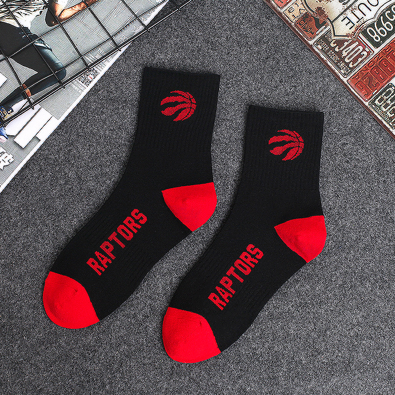 Calcetines de algodón para hombres a media pierna calcetines de baloncesto de la NBA de moda europea y americana logotipo del equipo estilo universitario estudiante calcetines deportivos hombres