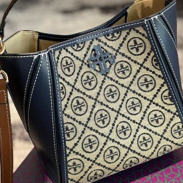 2024Tb Factory Wholesale Autumn and Winter New Cowhide Single Shoulder Diagonal Satchel Deformation Bucket Navy Blue Women's Bag