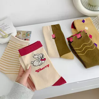 新款日系精梳棉复古童趣中筒袜秋季樱桃兔子学院风吸汗透气女棉袜