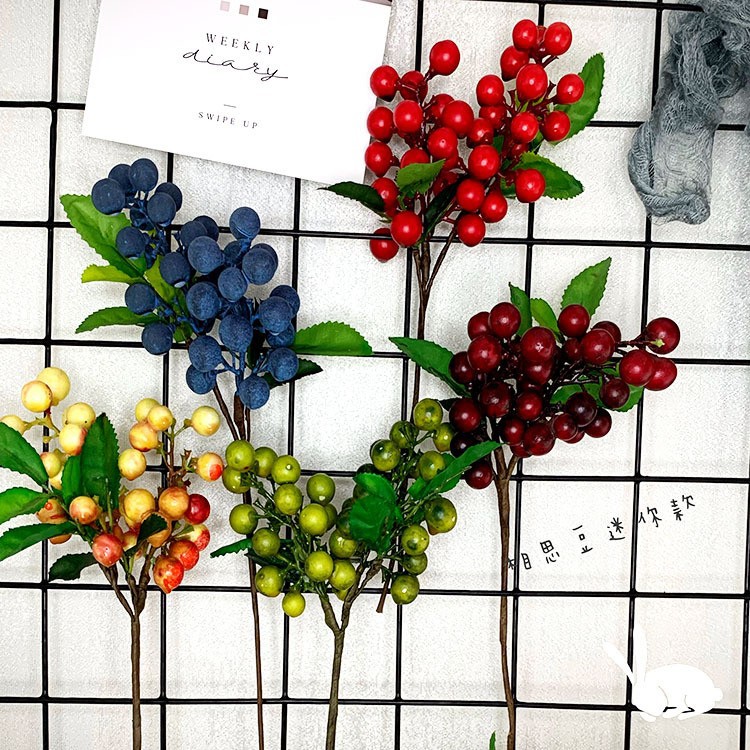 재고 공급 베리 크리스마스 레드 과일 시뮬레이션 과일 모리 인공 꽃 블루베리 가정 장식 디자인 꽃꽂이 재료