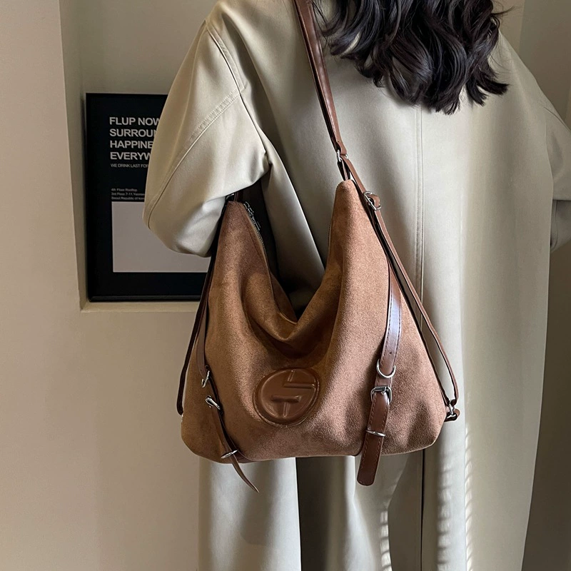 Capacious One-Shoulder Bag, Winter 2023, Single-strap Shoulder Bag, 22×27.5×7 cm