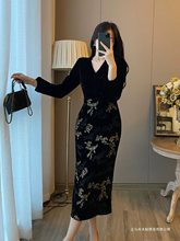 感黑色丝绒连衣裙女秋冬名媛气质显瘦打底小黑裙领重工刺绣