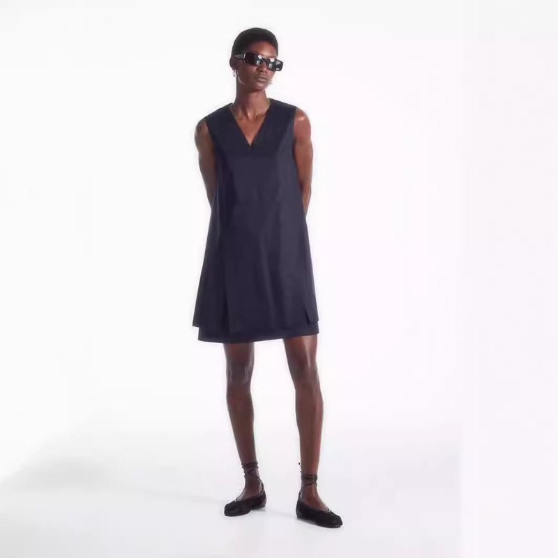 2025 Spring and Summer New Cos Style Women's Standard V Neck Sleeveless Commuting Fashion Blue A-Line Pleated Dress