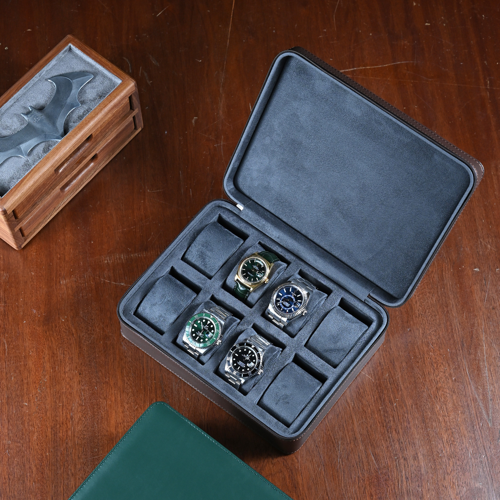 Eight-Meter Microfiber Leather Watch Storage Box Portable Business Trip Genuine Leather Watch Mechanical Watch Storage Bag Jewelry Box