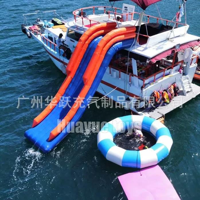 新款热卖豪华游乐滑梯设备便携充气式滑梯水上游艇休闲娱乐设备