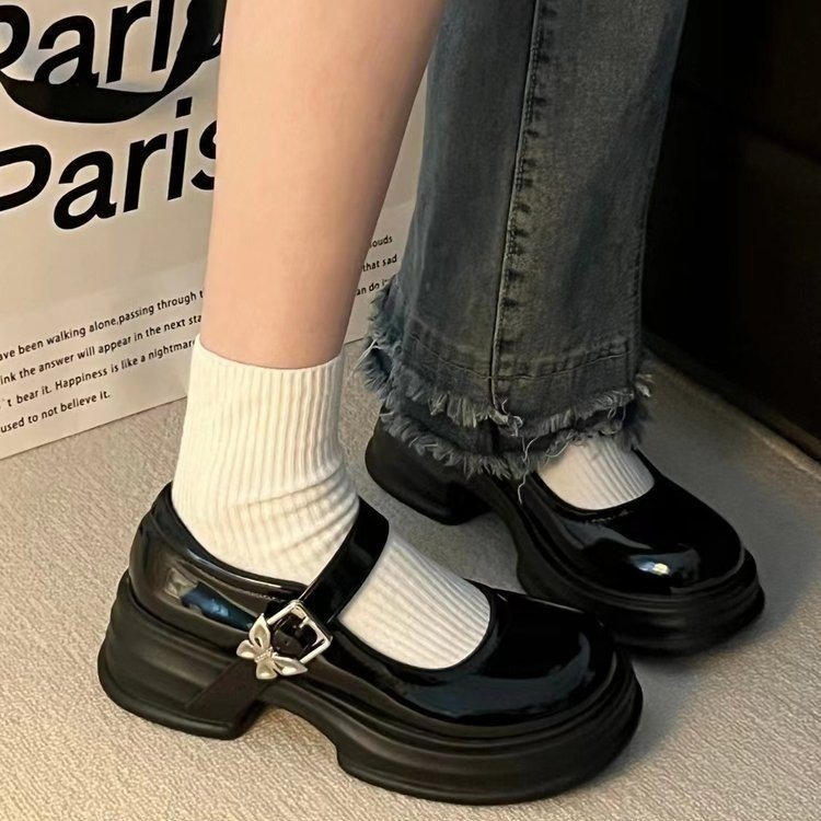 Zapatos de una sola capa de corte bajo primavera y verano nuevo estilo universitario Mary Jane zapatos de cuero negro brillante estudiante JK uniforme zapatos para mujeres