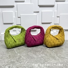 ��ƤŮ����Ƥ���u��qƤ�ǹ�ɫ�μ�Ҹ�°�б��С��hobo���r�к��s