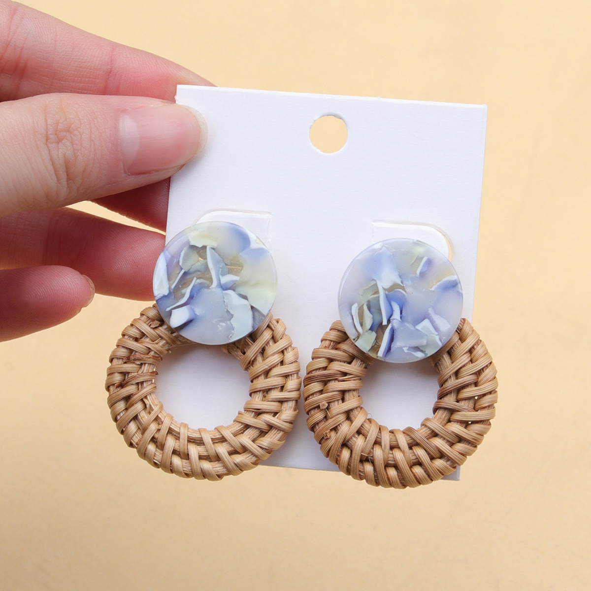 Retro Exaggerated Hollow Hand-woven Ethnic Rattan Earrings display picture 3