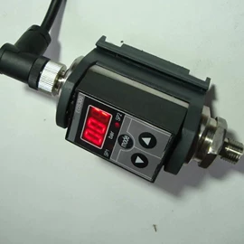 离心机;料位控制器;控制仪表