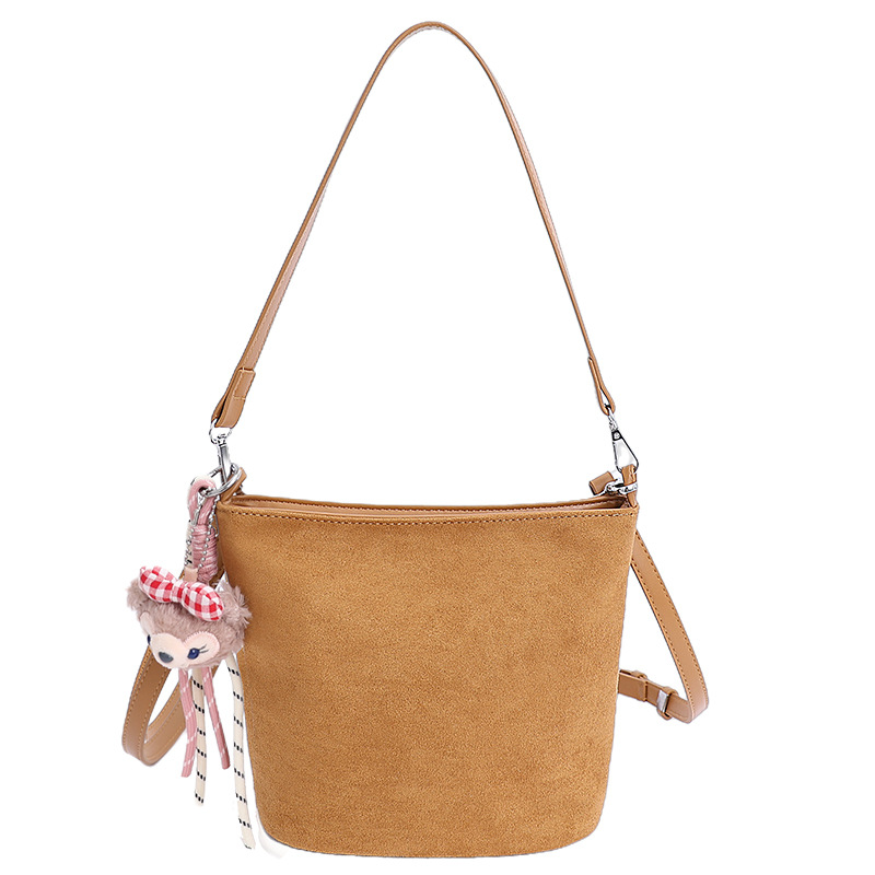 Transfronterizos bolsas de brazo simples para mujeres otoño y invierno 2025 nuevo bolso de cubo de seda multicolor bolso de hombro de viaje mochila