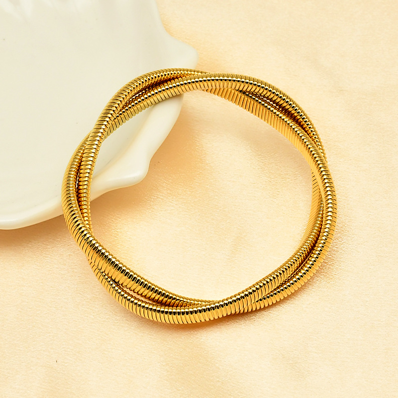Women's Gender Simple Style Commute Geometric Titanium Steel 18K Gold Plated Bangle In Bulk