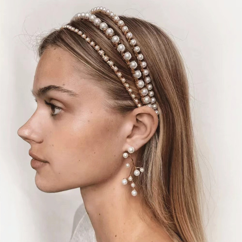 46g Weight Hair Band Hair Accessories Type Rhinestones, Pearl Inlay Material 1 Piece Quantity Women'S Fashion Solid Color Iron Plating Inlay Rhinestones Pearl Hair Band