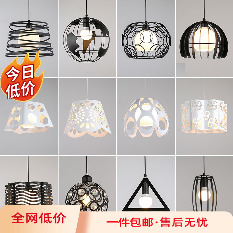 Lámpara de Techo Moderna Nórdica Minimalista para Restaurante, Creativa de Tres Cabezas, Iluminación Comercial para Tiendas, Arte de Iluminación con Barras de Hierro y Diamantes