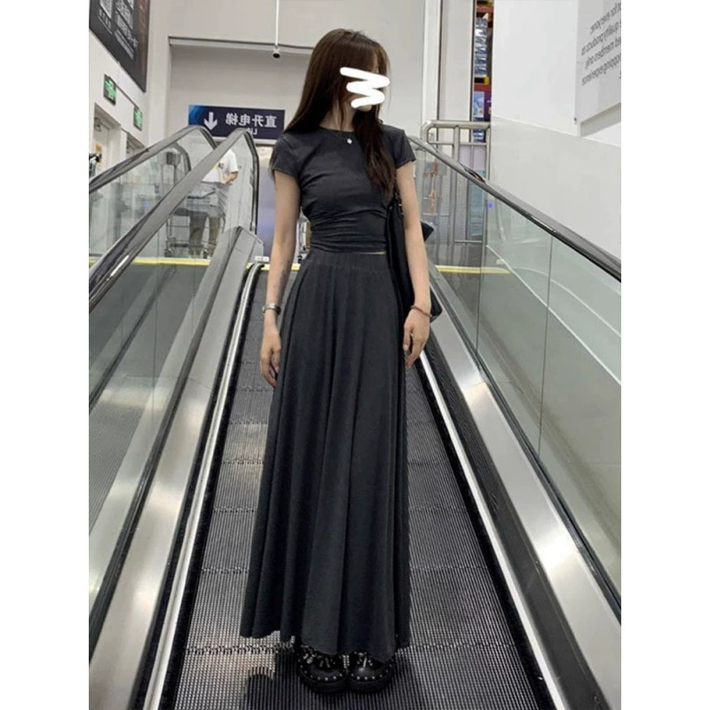 Новый весенне-летний комплект 2025 года, нишевый дизайн, однотонный, популярный, красивый, высококачественное платье с длинной юбкой
