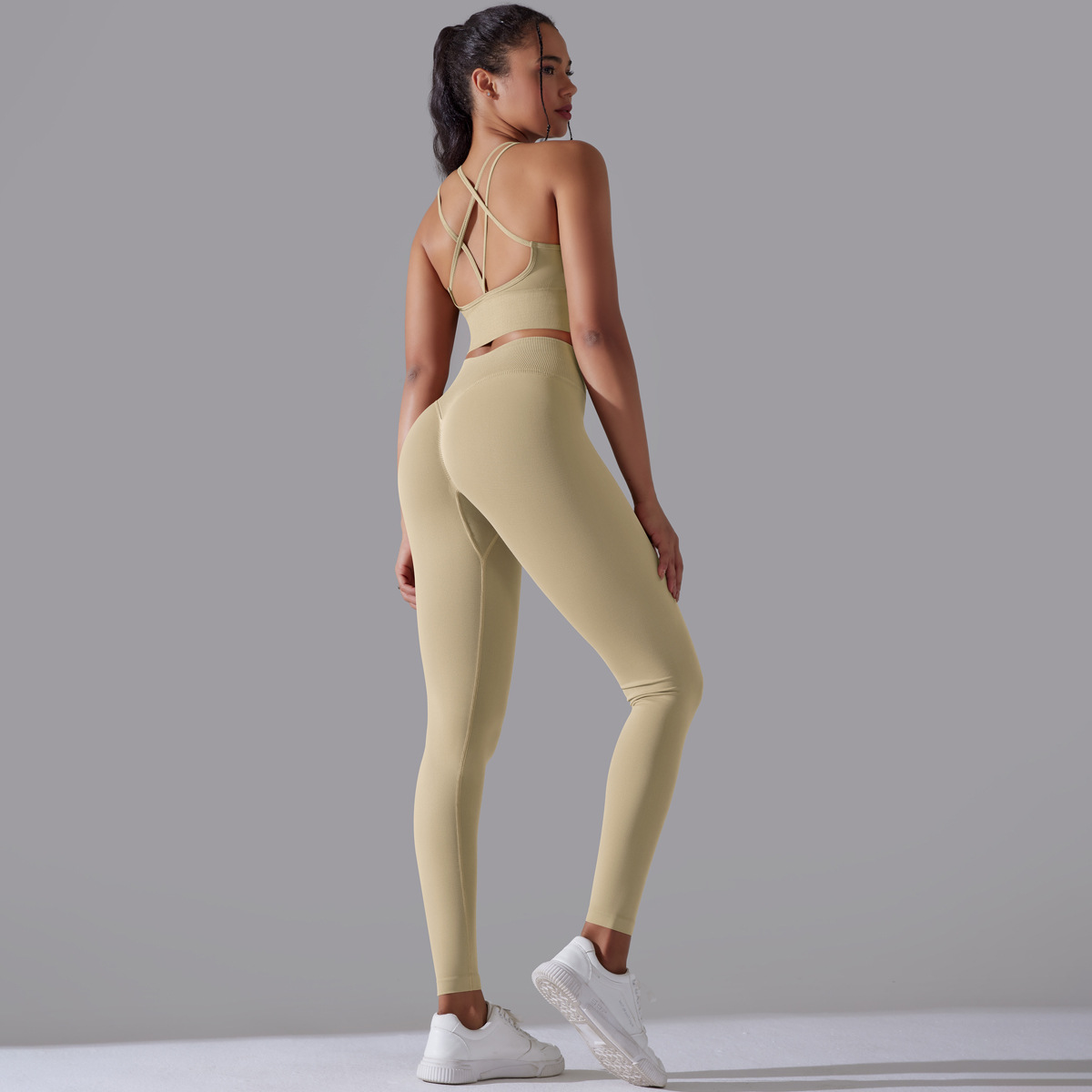 Transfronterizo europeo y americano nuevo punto sin costuras color sólido espalda apretada cintura alta ropa de yoga traje correr fitness traje de dos piezas