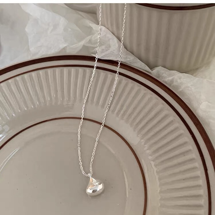 Korean Solid Bean Sterling Silver Necklace for Weekend Women's High-Level Design Sense Niche Simple All-Match Elegant Clavicle Chain
