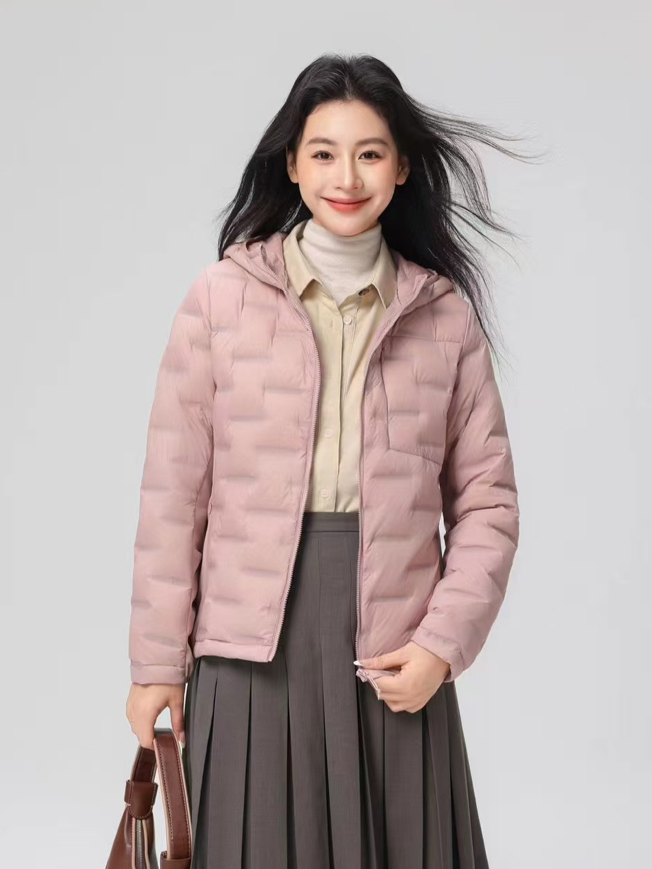 Pinghu 90 chaqueta de plumón blanca ligera para mujeres otoño y invierno 2025 estilo de moda casual chaqueta cálida encapuchada