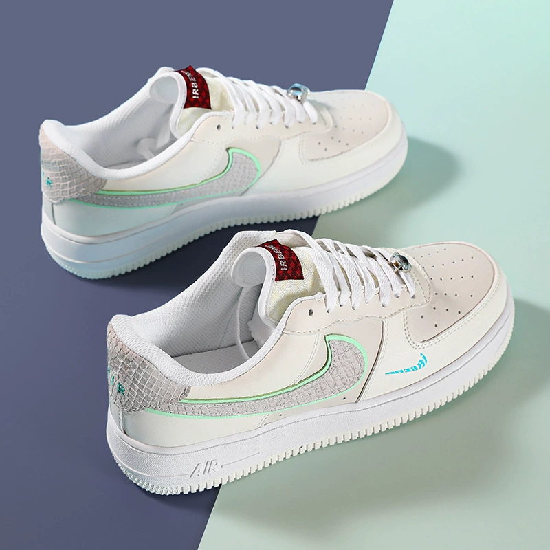 Nike Air Force 1: классические низкие кроссовки для мужчин и женщин, белые, повседневная обувь