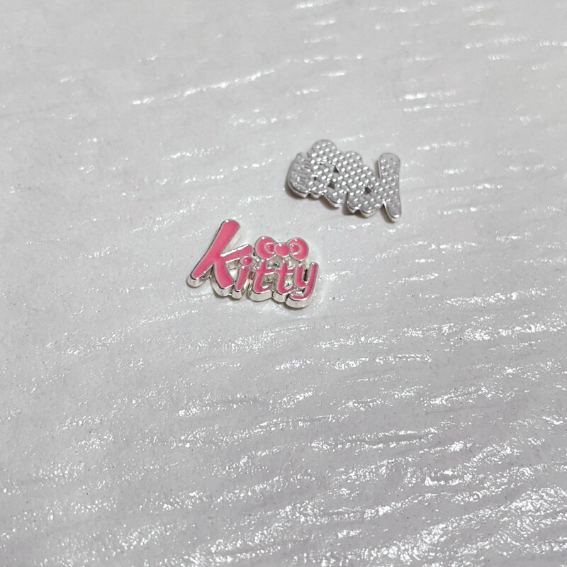 新しいかわいいフルダイヤモンド KT リボンジュエリーアクセサリー幾何学的な正方形の猫の顔土星ニッチファッションアクセサリー|undefined
