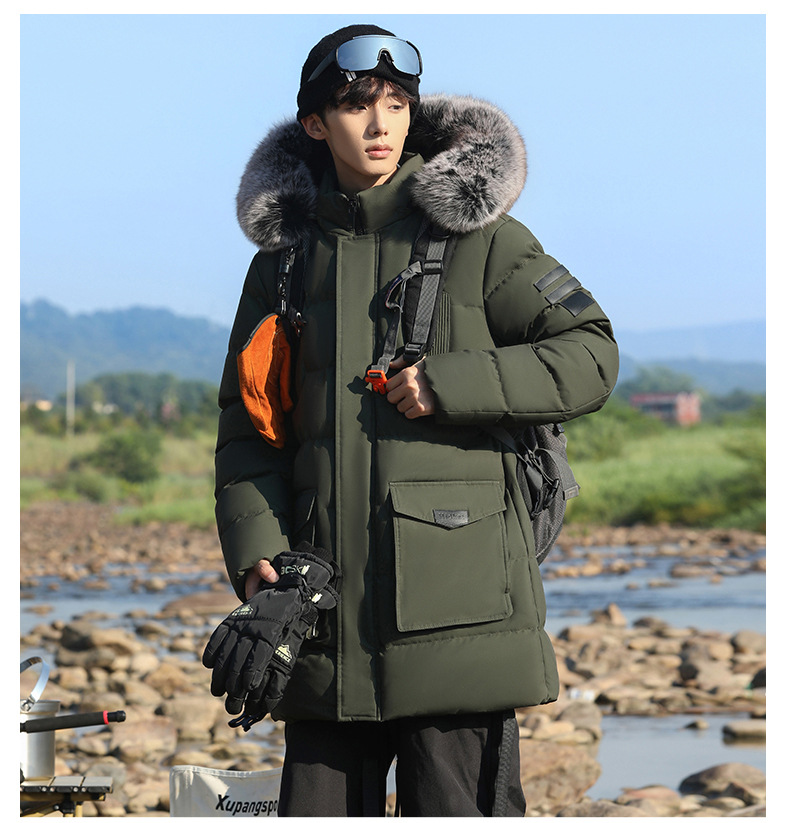 Große, mit Baumwolle gefütterte Jacke für Herren mit abnehmbarer Kapuze und großem Pelzkragen._voghion.com