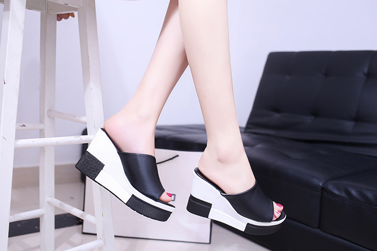 Women's Casual Color Block Round Toe Wedge Slippers display picture 13