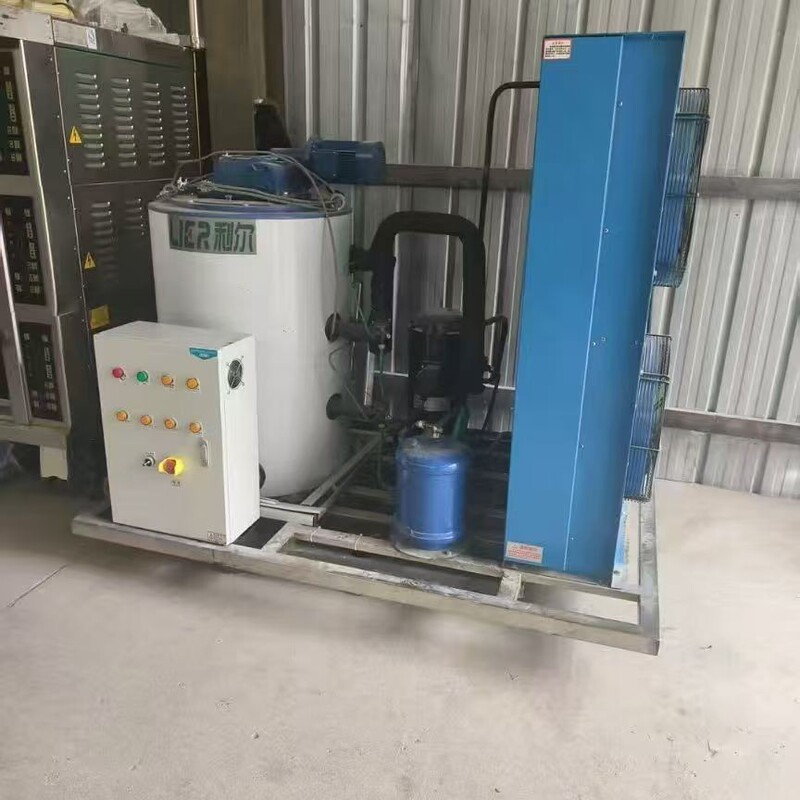 Used Commercial Ice Maker Machine Frozen Food Factory Ice Maker Vegetable Energy Saving Flake Ice Machine 2 Ton Ice Maker