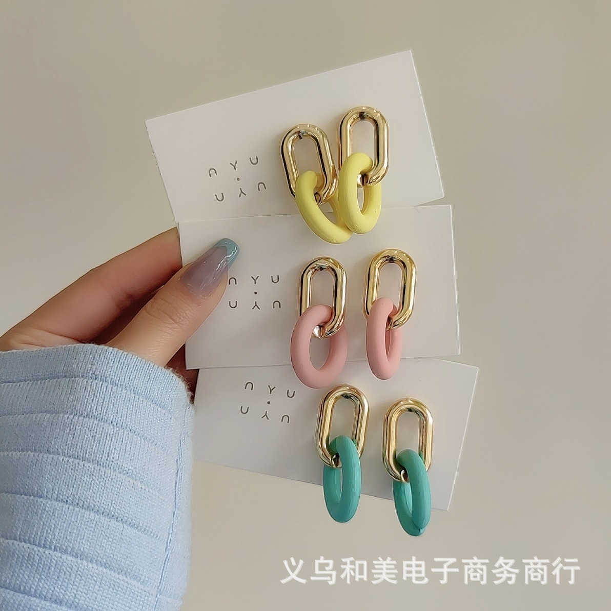 Spring and Summer new 2021 fresh candy color hollow round acrylic chain earrings niche sweet earrings