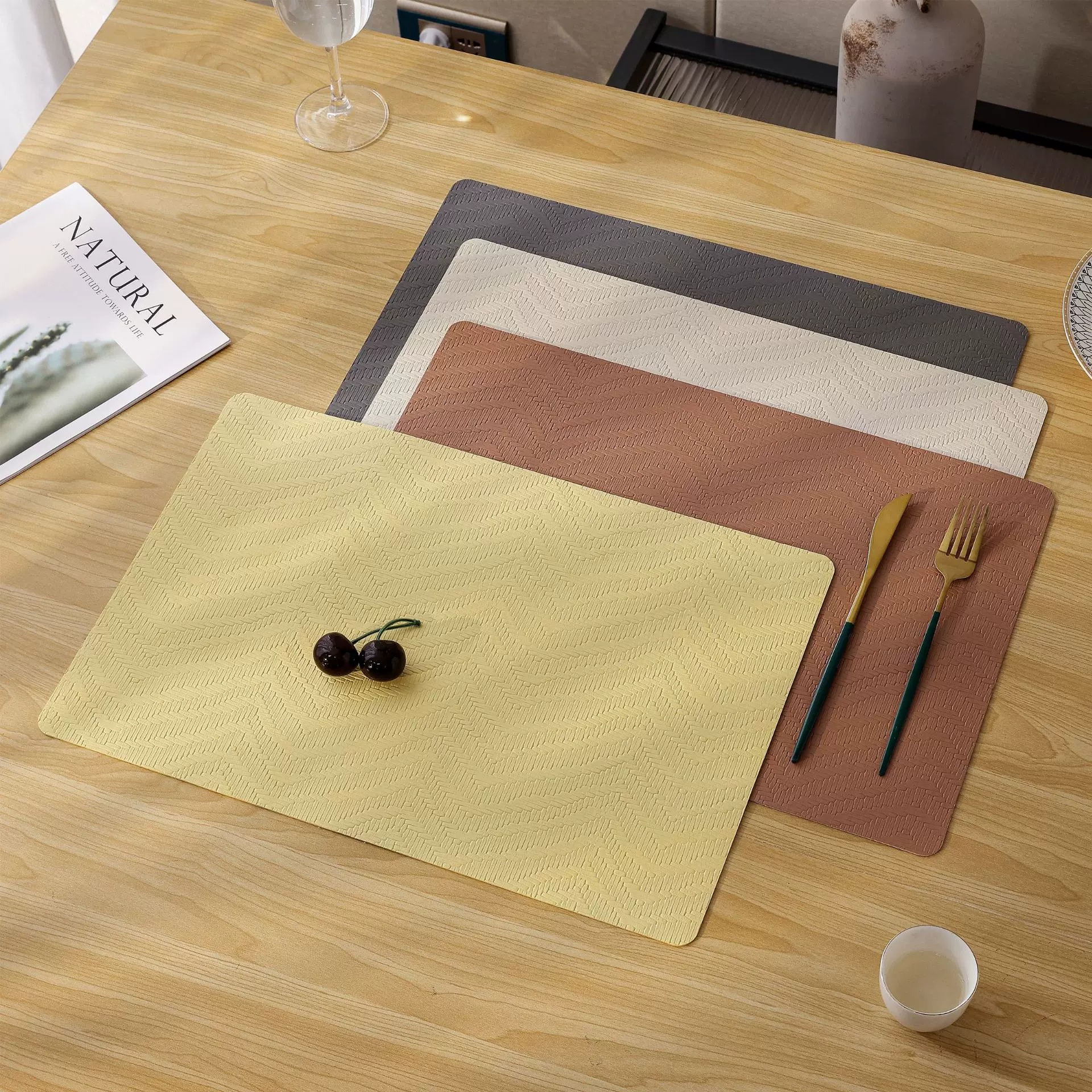 现货复古流枝纹餐垫pvc方形北欧式西餐中式餐桌隔热简约加厚餐垫