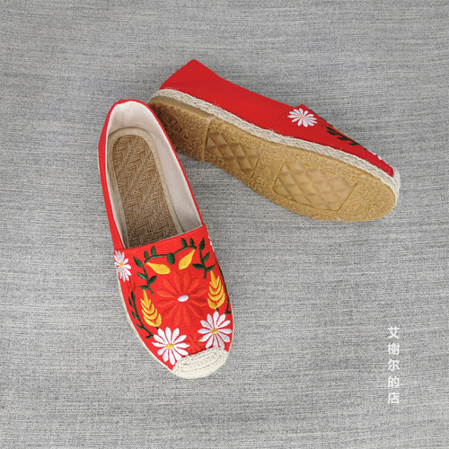 Old Beijing embroidered shoes with Hanfu spring and autumn women's ethnic style women's shoes flat shallow mouth breathable fisherman's shoes espadrilles