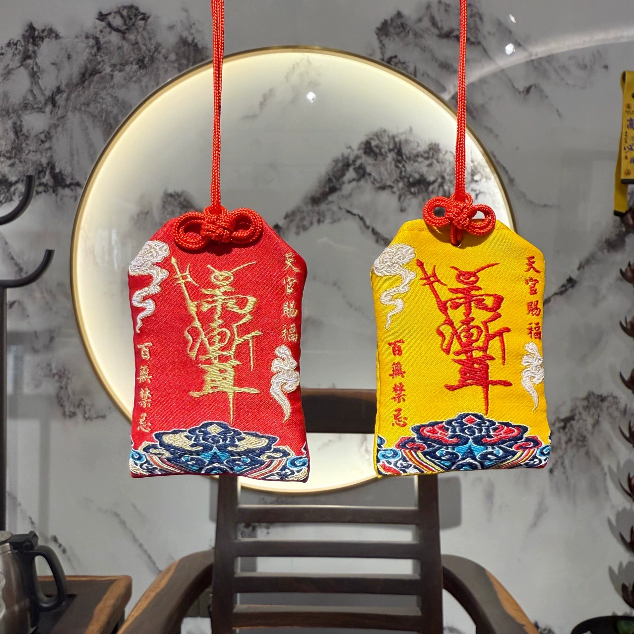 Фиолетовый значок с восемью триграммами, шелковая вышитая ароматическая сумка, подвесная сумка для благословения на шею, вышитый узор облака, даосская портативная ароматическая сумка, пустая сумка, оптовая продажа