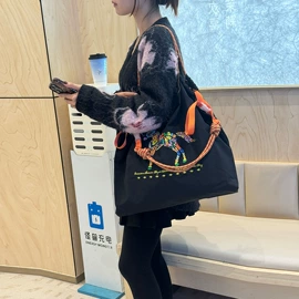 女士单肩包;女士斜挎包;女士手提包