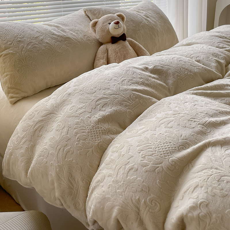 Lujo ligero de lujo de alta gama de cuatro piezas antiestático engrosado sábanas de coral cubierta de cama de invierno calentamiento