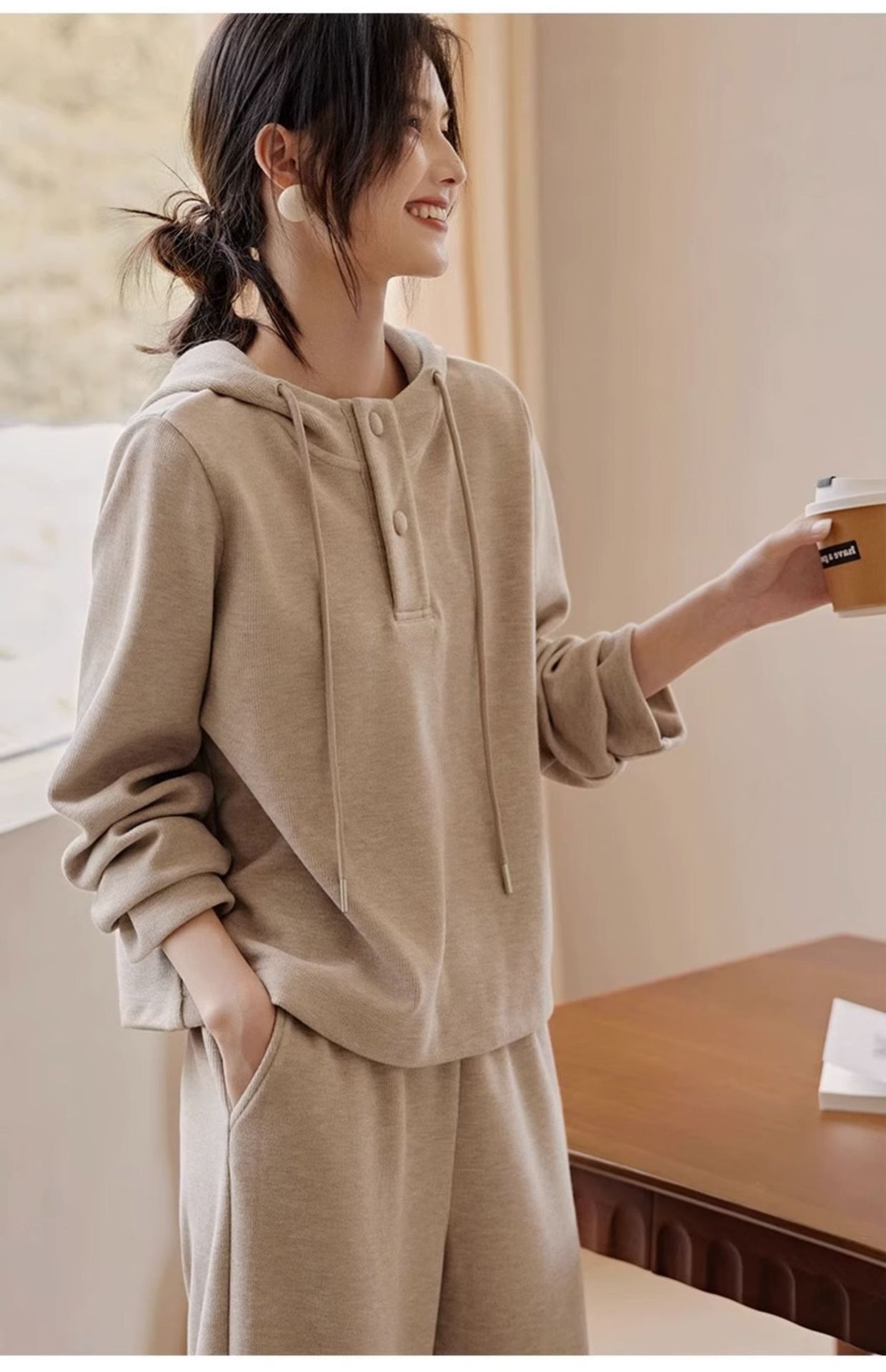 Vêtements pour femmes Maillard porte un costume de style paresseux pour femmes 2024 automne nouvelle mode pull fin à capuche costume deux pièces pour femmes_voghion.com