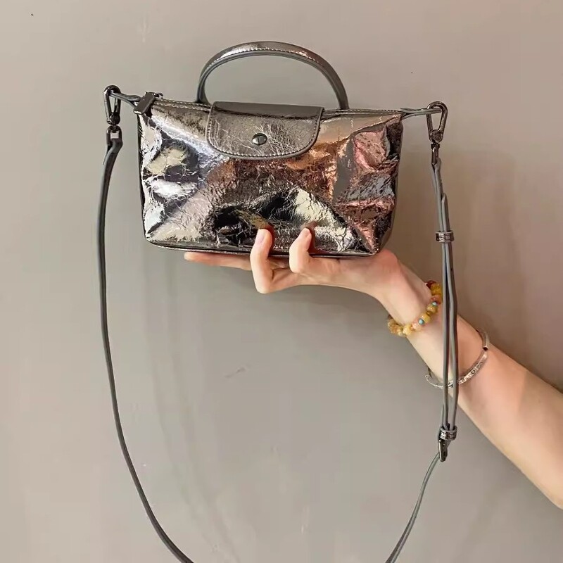 Dumpling Bag 2025 New Women's Bag Fashion Mobile Phone Bag All-match New Summer silver Textile Shoulder Crossbody Small Bag Dumpling Bag 2025 New Women's Bag Fashion Mobile Phone Bag All-match New Summer silver Textile Shoulder Crossbody Small Bag