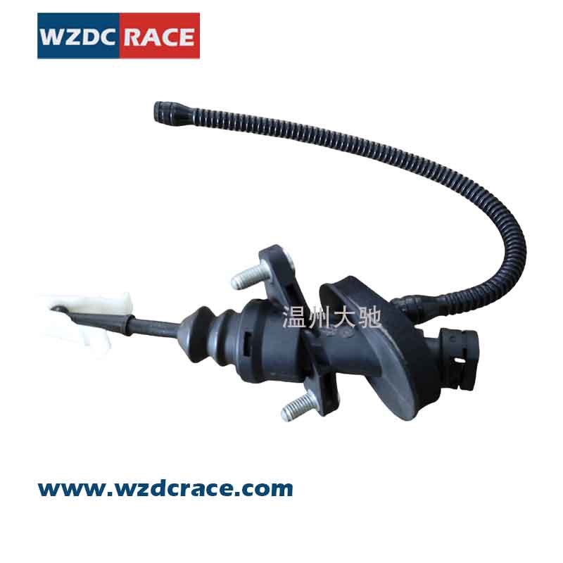 Clutch master cylinder bomba maestra de embrague opel9126216 679401 93298712