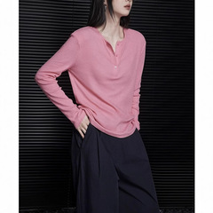 モーメントピンクスリム長袖気質ニットセーター tシャツ女性のデザインニッチ 2025 初秋ボトリングシャツ
